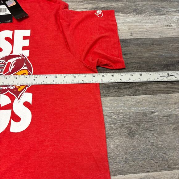 NWT NFL Tampa Bay Buccaneers Red Mens 2XL Raise the Flags The Nike Tee T-Shirt - Picture 6 of 10